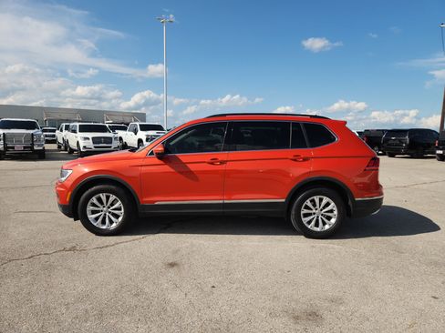 Used 2018 Volkswagen Tiguan SE FWD image 4
