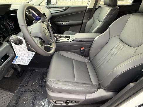 New 2026 Lexus NX 350 AWD image 18