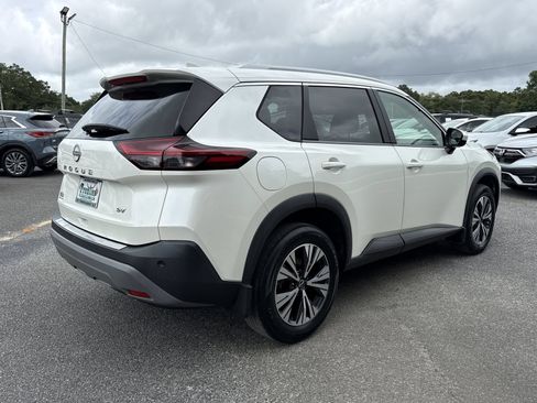 Used 2023 Nissan Rogue SV w/ SV Premium B Package FWD image 5