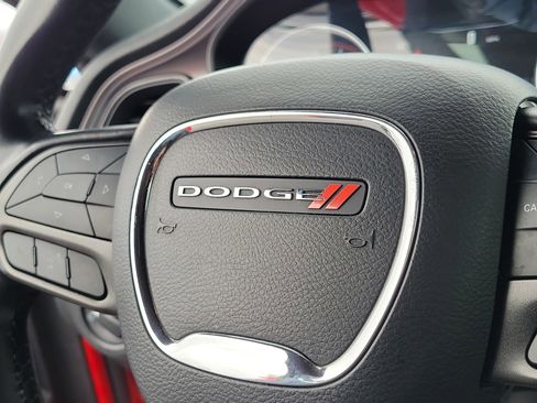 Used 2023 Dodge Challenger SXT image 28
