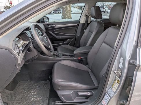 Used 2020 Volkswagen Jetta SE w/ SE Cold Weather Package image 20