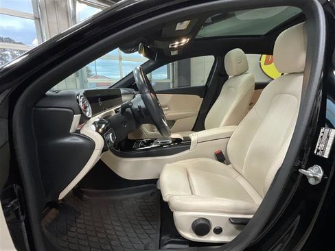 Used 2022 Mercedes-Benz A 220 image 10