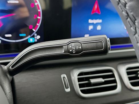 New 2026 Mercedes-Benz GLS 450 4MATIC image 17