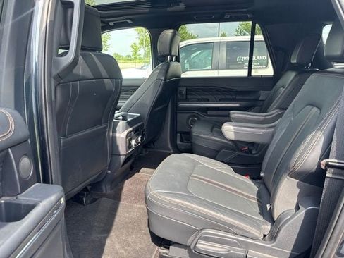 Used 2023 Ford Expedition Max Platinum AWD/4WD image 15