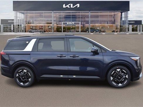 New 2026 Kia Carnival EX image 2