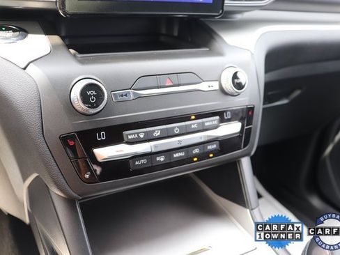 Used 2020 Ford Explorer XLT w/ Comfort Package image 22