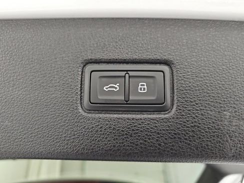 Used 2023 Audi Q7 3.0T Premium Plus AWD/4WD image 34