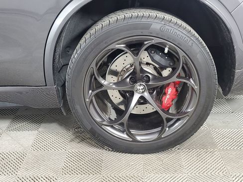 Used 2022 Alfa Romeo Stelvio Quadrifoglio w/ Active Assist Plus Package image 18