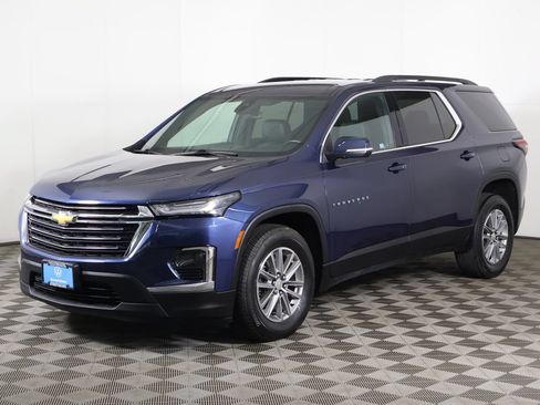Used 2023 Chevrolet Traverse LT AWD/4WD image 10