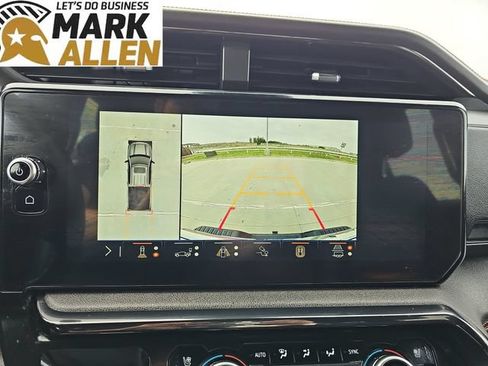 Used 2024 GMC Sierra 1500 AT4 w/ Technology Package AWD/4WD image 15