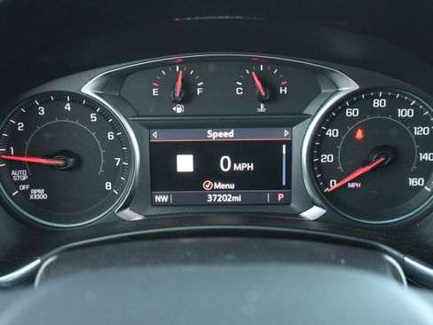 Used 2024 Chevrolet Equinox Premier FWD image 20