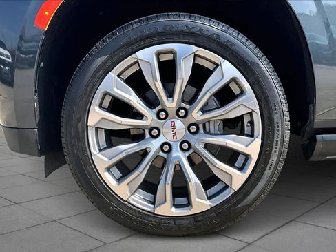 Certified 2021 GMC Yukon Denali w/ Denali Premium Package image 21