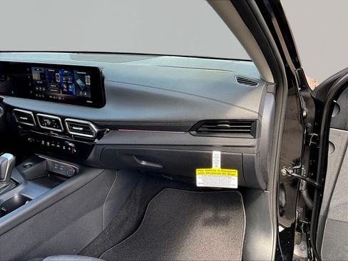 Certified 2026 Nissan Sentra SV w/ SV Convenience Package FWD image 26