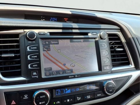 Used 2015 Toyota Highlander Limited Platinum AWD/4WD image 4