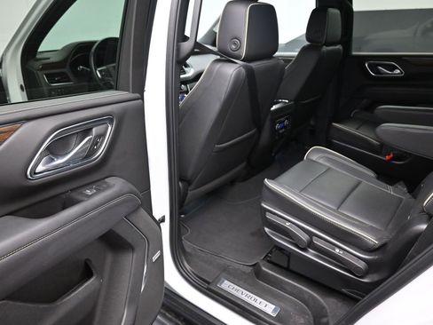 Used 2024 Chevrolet Tahoe Premier AWD/4WD image 15