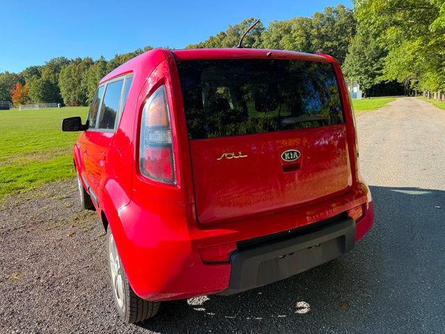 Used 2010 Kia Soul + FWD image 3