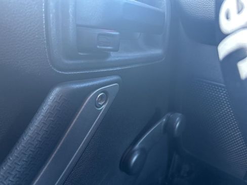 Used 2015 Jeep Wrangler Sport image 13