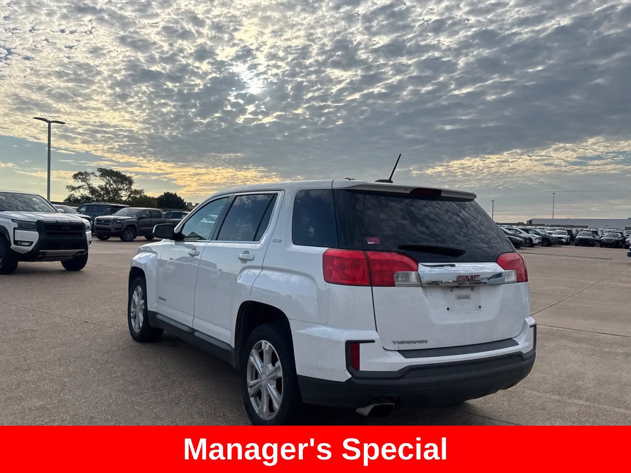 Used 2017 GMC Terrain SLE FWD image 17