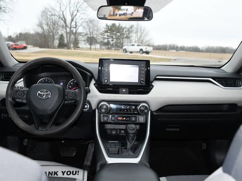 Used 2019 Toyota RAV4 XLE image 28