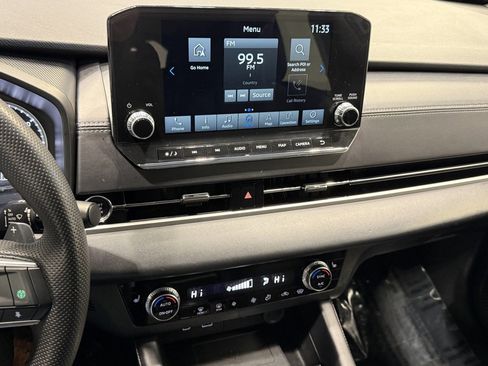 Used 2024 Mitsubishi Outlander SE image 10