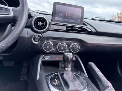 Used 2018 MAZDA MX-5 Miata RF Grand Touring image 27