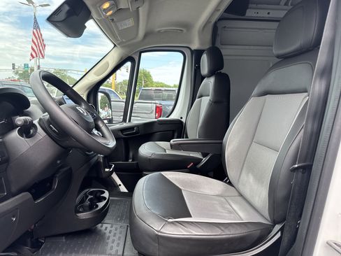 Used 2025 RAM ProMaster 2500 w/ Convenience Group FWD image 15