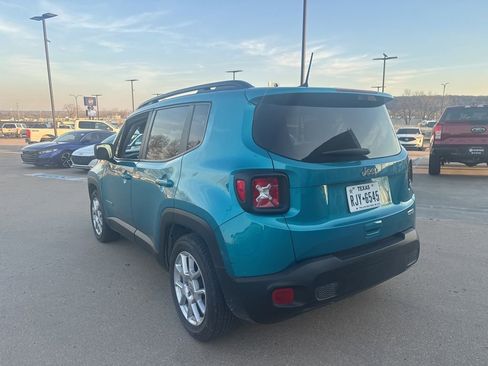 Used 2021 Jeep Renegade Latitude image 4