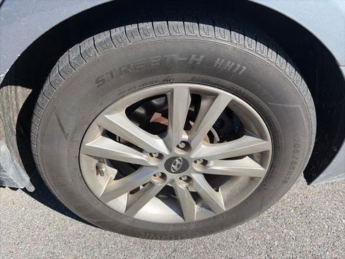 Used 2016 Hyundai Sonata SE w/ Cargo Package image 24