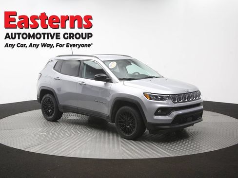 Used 2022 Jeep Compass Latitude AWD/4WD image 47