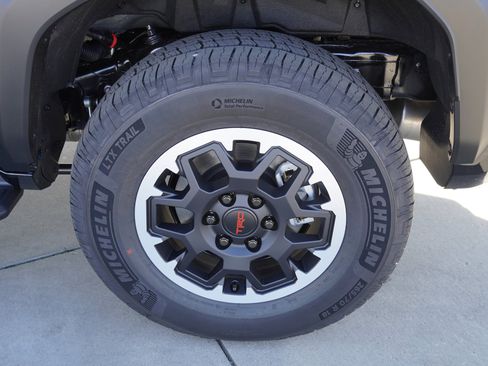 New 2026 Toyota 4Runner TRD Off-Road Premium image 12