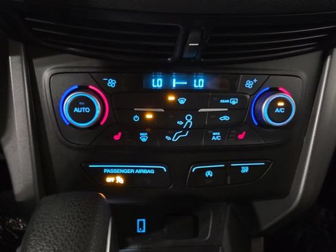 Used 2018 Ford Escape SE AWD/4WD image 16