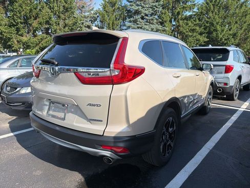 Used 2019 Honda CR-V Touring image 3
