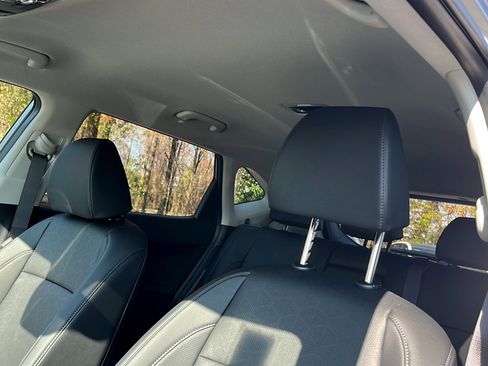 New 2026 Kia Seltos EX image 17