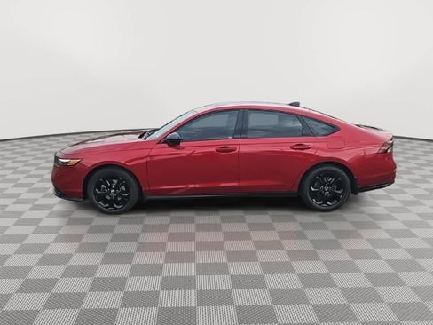 Certified 2025 Honda Accord SE image 5