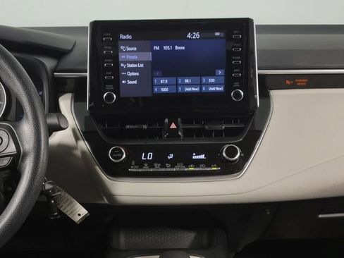 Used 2020 Toyota Corolla LE FWD image 22