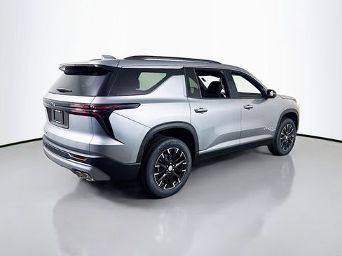 New 2026 Chevrolet Traverse LT image 5