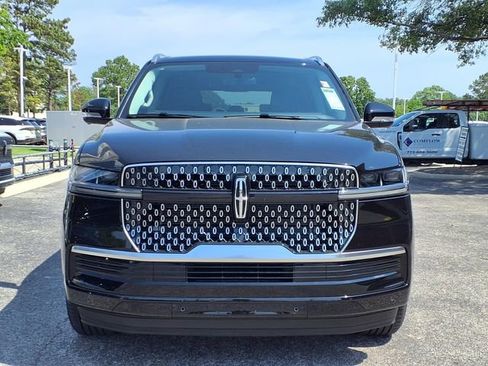 New 2026 Lincoln Navigator L Reserve AWD/4WD image 3