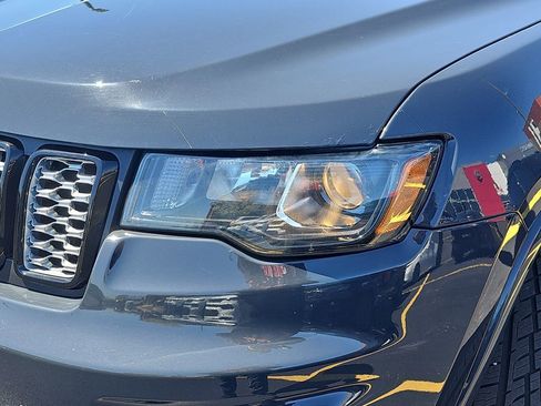 Certified 2018 Jeep Grand Cherokee Altitude AWD/4WD image 30