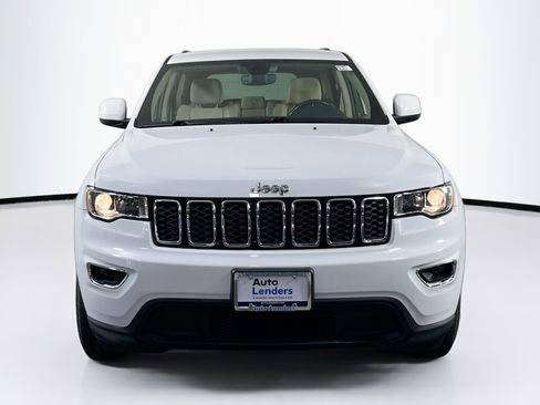 Used 2022 Jeep Grand Cherokee Laredo E image 2