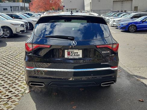 Used 2024 Acura MDX SH-AWD w/ Advance Package image 6