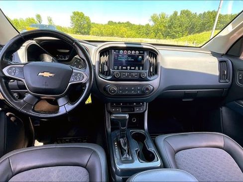 Used 2018 Chevrolet Colorado Z71 AWD/4WD image 8