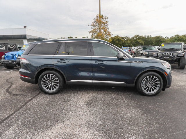 Used 2023 Lincoln Aviator Reserve RWD image 11