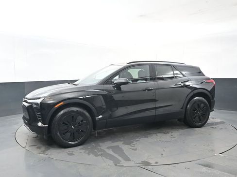 New 2026 Chevrolet Blazer EV LT image 2