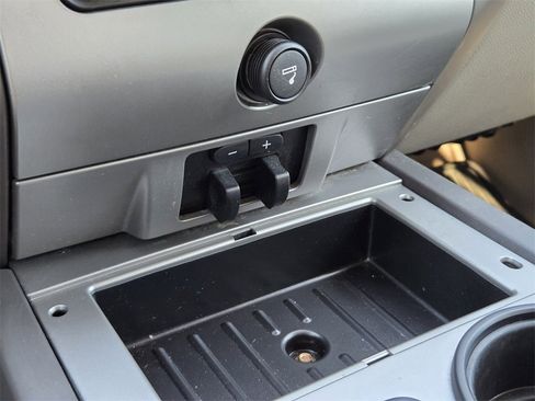 Used 2013 Ford Expedition EL XLT w/ Leather Seating Pkg image 18