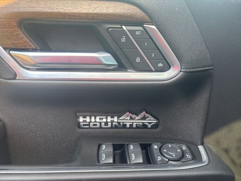 Used 2022 Chevrolet Silverado 1500 High Country w/ High Country Premium Package image 23