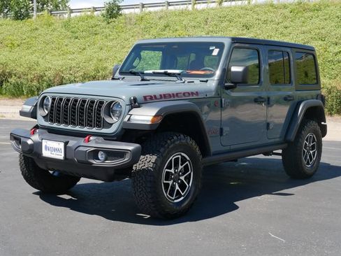 Used 2026 Jeep Wrangler Unlimited Rubicon AWD/4WD image 2