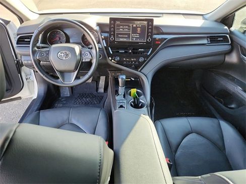 Used 2022 Toyota Camry XSE image 19