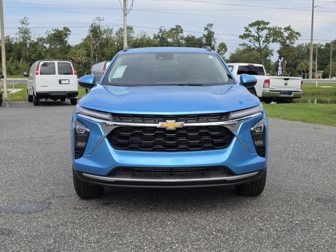 New 2026 Chevrolet Trax LT w/ Sunroof Package FWD image 12