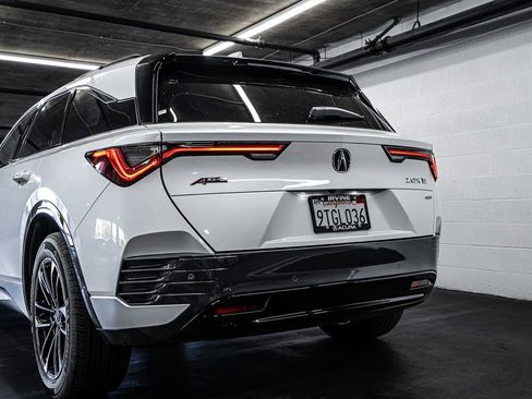 Certified 2024 Acura ZDX A-Spec AWD/4WD image 16