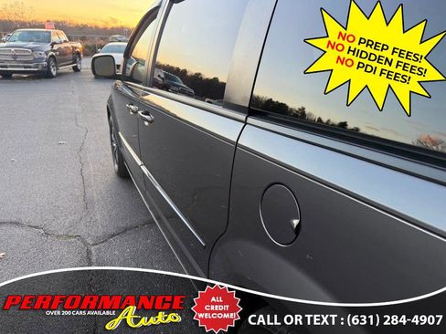 Used 2017 Dodge Grand Caravan SE image 12